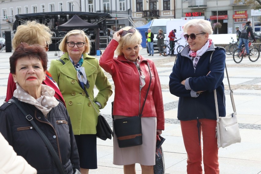 Seniorada 2019 w Kielcach. Marsz przeszedł ulicami miasta [WIDEO, ZDJĘCIA]