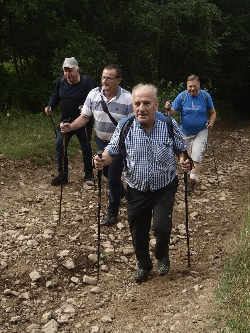 Lubień. Uczestnicy akcji "Odkryj Beskid Wyspowy" zdobyli Szczebel 