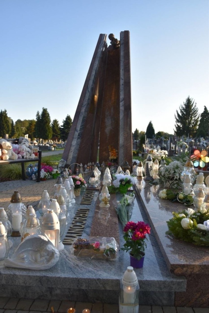 Miejsce Pamięci Dzieci Utraconych powstało na cmentarzu w...
