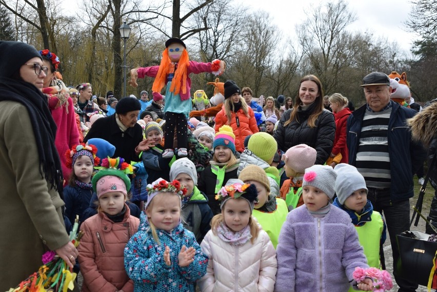 Gwarno i radośnie było podczas imprezy "Od przedszkola do...