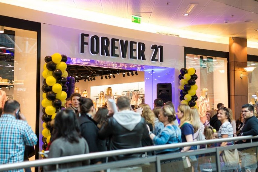 Marka Forever 21 powstała w Kalifornii w 1984 roku. W swojej...