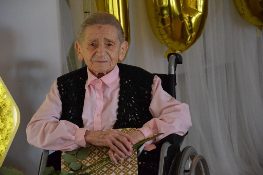 Teresa Wójcik z Wędryni ma już 106 lat. Tak było na jej...