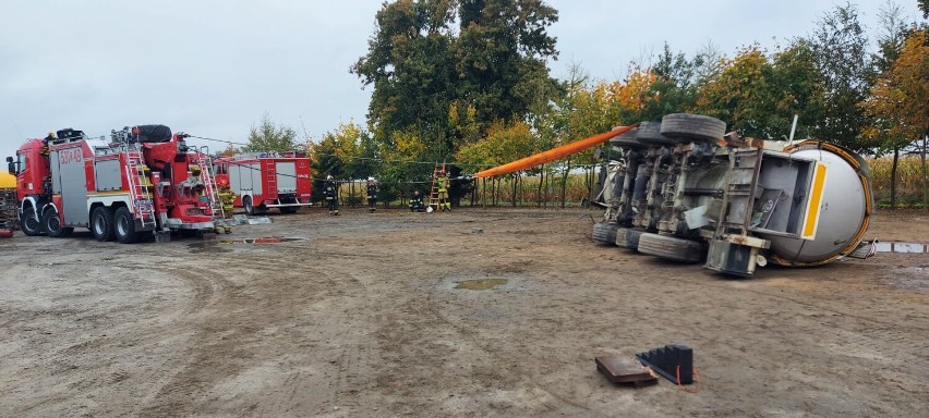 Ćwiczenia strażaków ze Specjalistycznej Grupy Ratownictwa...