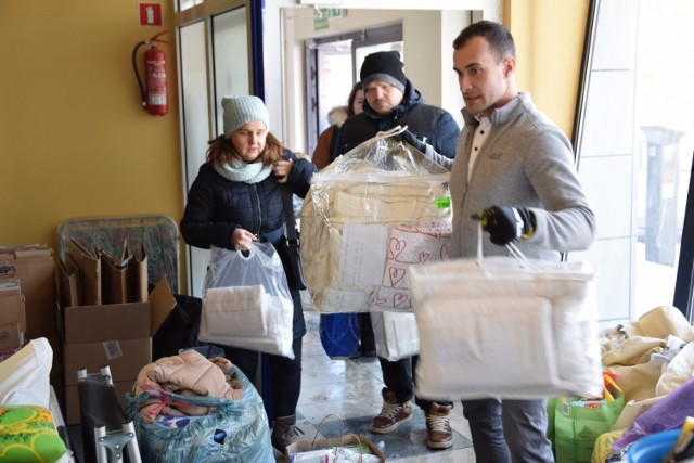 Akcja zbierania potrzebnych artykułów od soboty prowadzona jest na terenie Zakopanego. Produkty można przynosić do punktu przy Alejach 3 Maja.