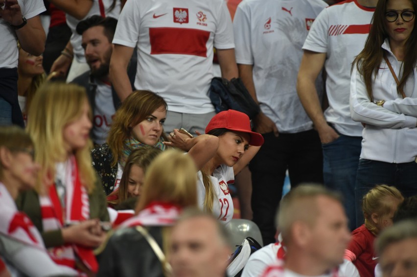 Euro 2016 Polska - Niemcy: Te kibicki zagrzewały naszych do...