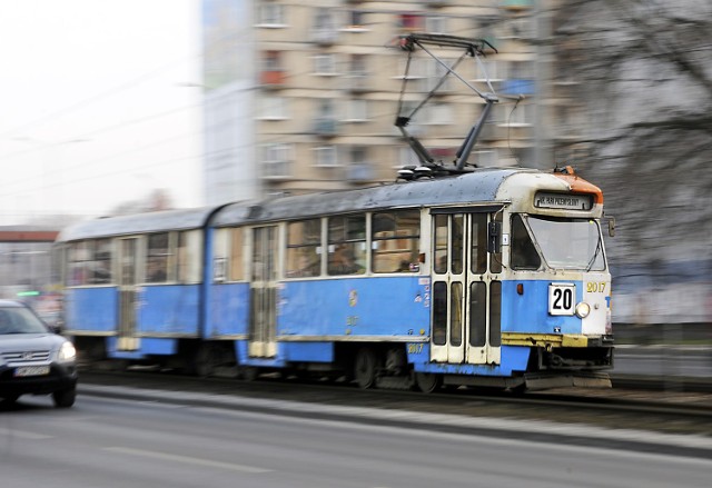 Rok 2008. Niebieski ogórek, czyli konstal 102Na