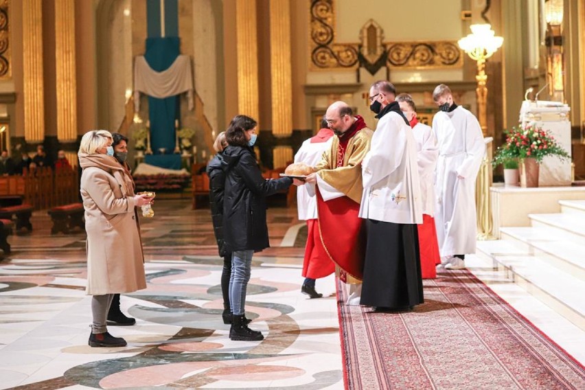 Licheń: Liturgia Wigilii Paschalnej              