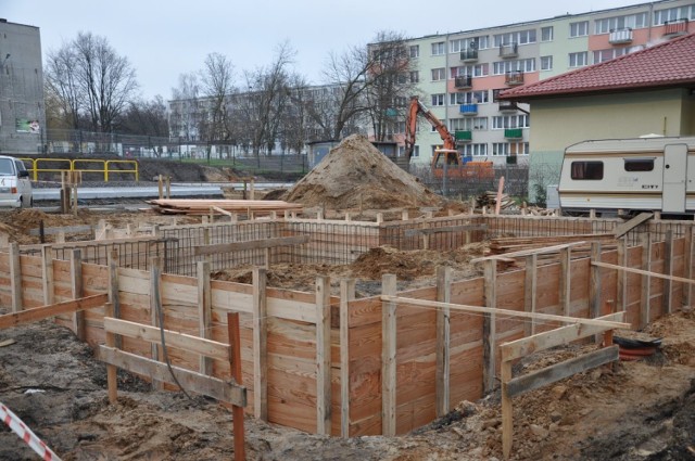 Grudziądz.Nowy budynek na pętli Tarpno!