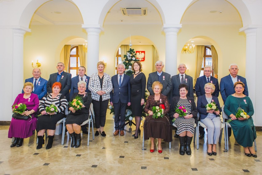 Medale "Za długoletnie pożycie małżeńskie" - 09.12.21 - Ostrów Wielkopolski.