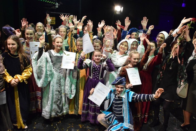 Schola Cantorum w Kaliszu. Harfy Eola wręczone podczas gali finałowej w Teatrze im. W. Bogusławskiego