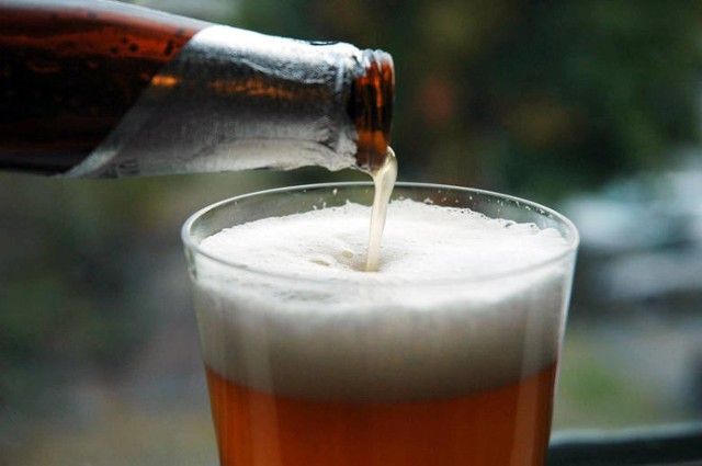 Jak wykazało badanie alkomatem, 28-letni ojciec dziecka w organizmie miał ponad 2 promile alkoholu.
