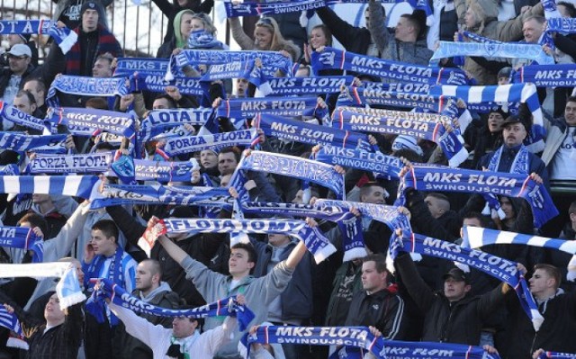 Piłkarskie derby I ligi to szczególne wydarzenie dla kibiców. ...