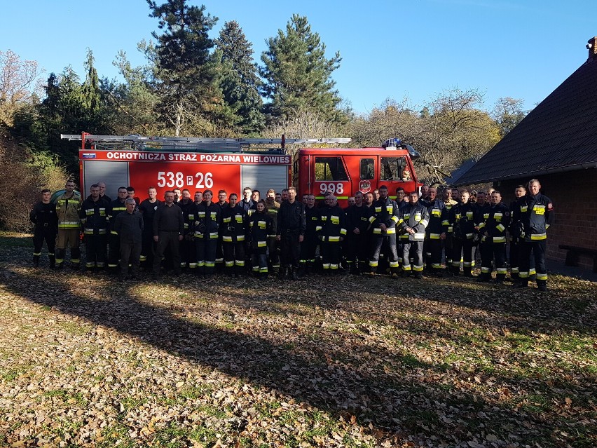 Z pożarem na terenie Nadleśnictwa Taczanów walczyli strażacy z JRG Ostrów Wielkopolski oraz druhowie z jednostek OSP
