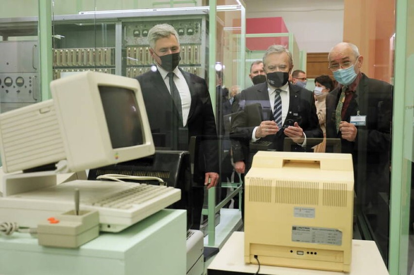 Narodowe Muzeum Techniki w Warszawie otwarte. Placówka "działa już w 100 procentach". Zwiedzającym udostępniono dwie nowe wystawy