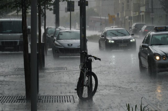 Do niedzieli, 6 sierpnia do godz. 22 na terenie Wielkopolski obowiązuje ostrzeżenie pierwszego stopnia przed intensywnymi opadami deszczu.