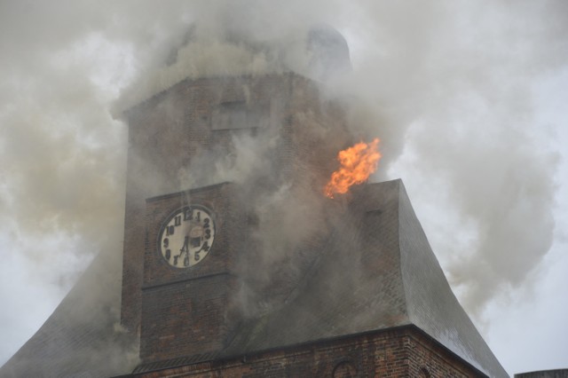 Pożar katedry w Gorzowie. Tak płonął największy zabytek w mieście.