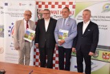 Blisko 1,5 mln zł dla dwóch lokalnych grup działania z powiatu kaliskiego. Aneksy podpisane ZDJĘCIA