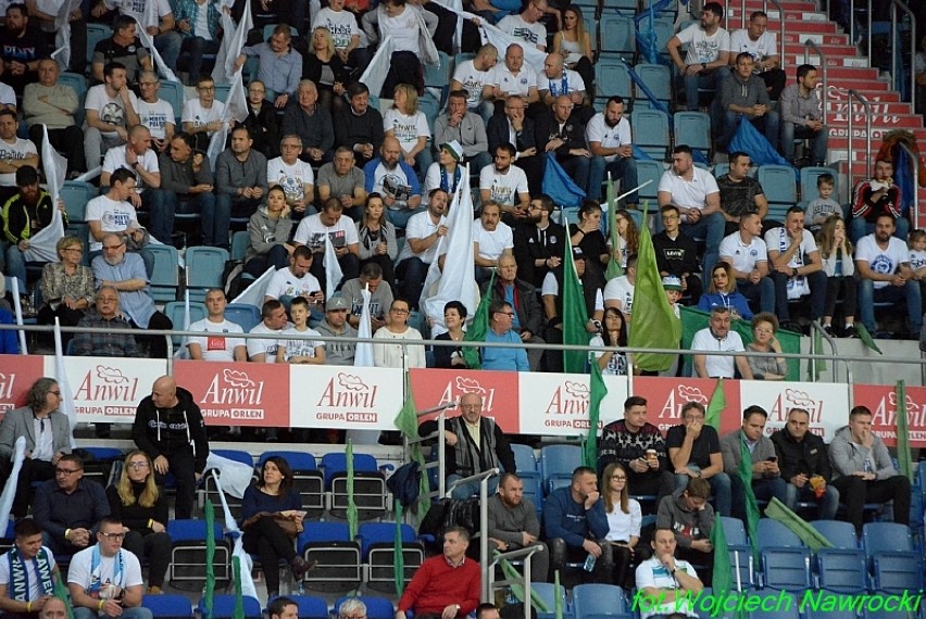 Anwil Włocławek nieznacznie przegrał z AEK Ateny 77:79 w 7. kolejce Ligi Mistrzów [zdjęcia]