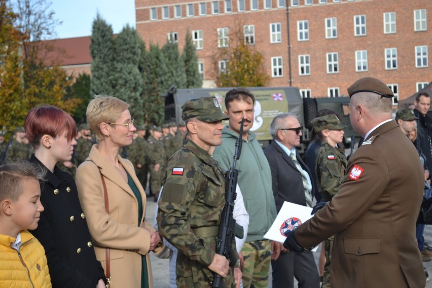 Żołnierze złożyli przysięgę na Placu Staszica w Pile