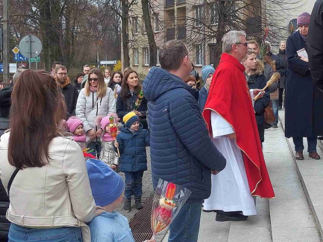 Sporo wiernych pojawiło się na mszy świętej w kościele Świętej Trójcy w Starachowicach