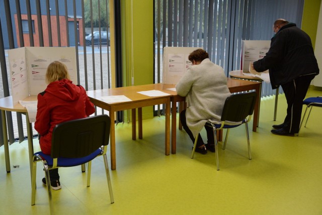 Państwowa Komisja Wyborcza podała frekwencję wyborczą - jak sytuacja wygląda w naszym okręgu i powiecie międzychodzkim? (zdjęcia archiwalne).