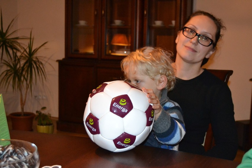 Reprezentujący w Tczewie klub Lechia Gdańsk Sebastian Rosa odwiedził dzieci z Morzeszczyna