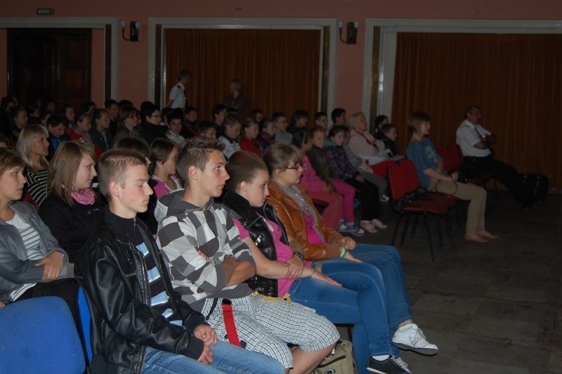 Powiat nowodworski: Uczniowie wzięli udział w projekcie &quot;Klikaj z głową&quot;