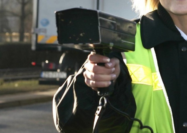 Leśnica: Pędził w terenie zabudowanym 104 km/h! Stracił prawo jazdy