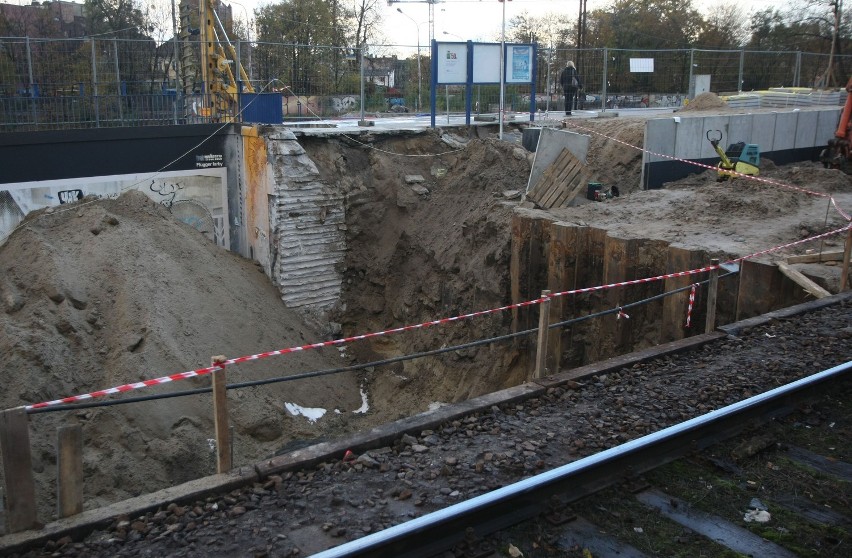 Gdańsk: Tunel dla pieszych przy dworcu PKP Wrzeszcz  zamknięty do grudnia? (ZDJĘCIA)