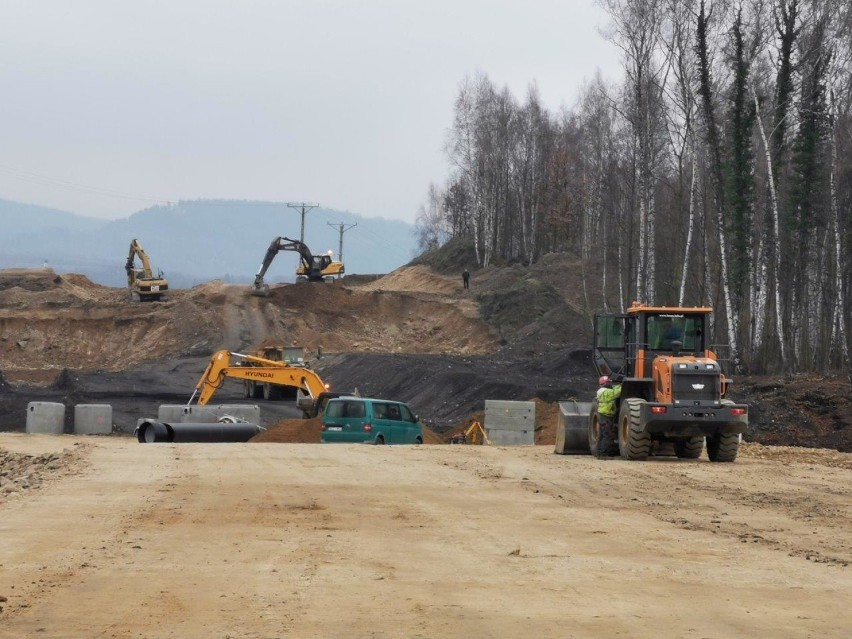 Budowa obwodnicy Wałbrzycha idzie naprzód – powstają pierwsze wiadukty [ZDJĘCIA]