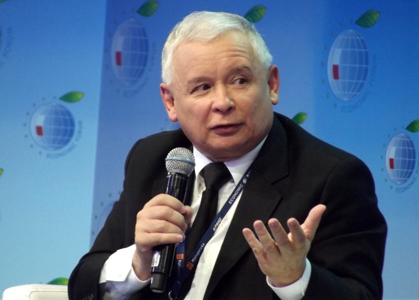 Jarosław Kaczyński (ur. 1949) jest z wykształcenia...