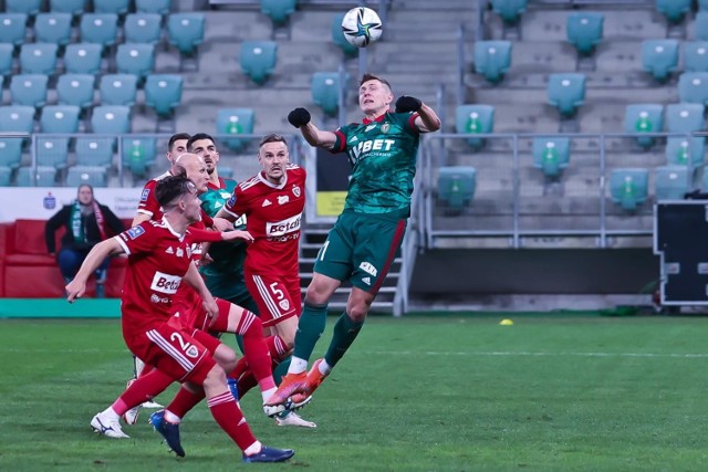 19.02.2022. Śląsk Wrocław - Piast Gliwice.

Zobacz kolejne zdjęcia. Przesuwaj zdjęcia w prawo - naciśnij strzałkę lub przycisk NASTĘPNE 