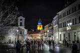 Lublin. Wieża Trynitarska rozbłysła kolorami ukraińskiej flagi. To znak pokojowego wsparcia