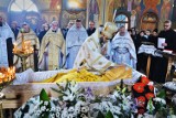 Pogrzeb śp. ks. mitrata Sławomira Tofiluka. Nabożeństwu przewodniczył abp Jakub