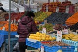 Piątek na kieleckich bazarach. Zobaczcie ceny najpopularniejszych owoców i warzyw [ZDJĘCIA]