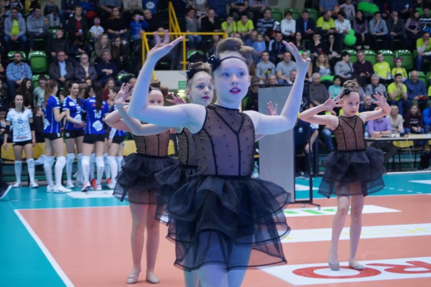 Niesamowity występ tancerek w inowrocławskiej hali sportowej [zdjęcia] 
