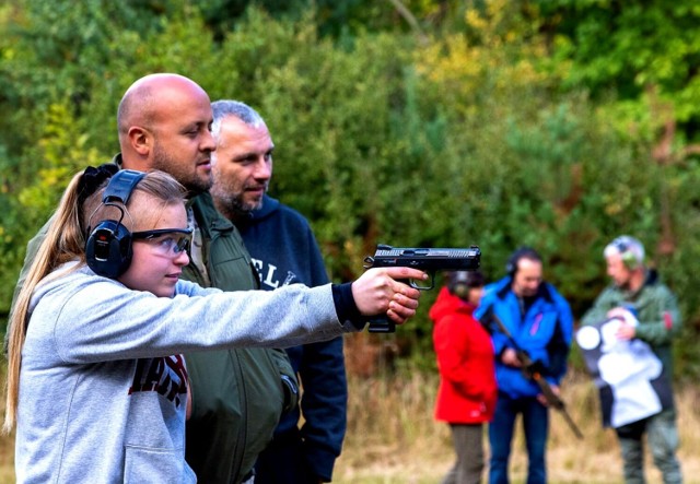 Piknik strzelecki w Bielczy spotkał się z dużym zainteresowaniem mieszkańców regionu