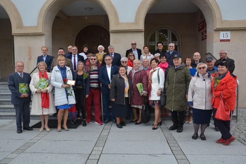 Po części oficjalnej świętowanie przeniosło się do Nyskiego...