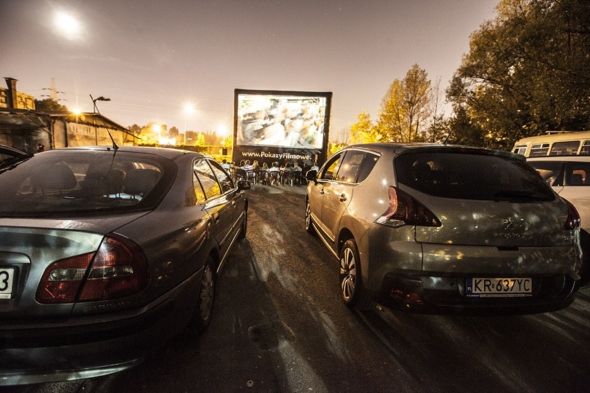 Kino samochodowe cieszy się dużą popularnością