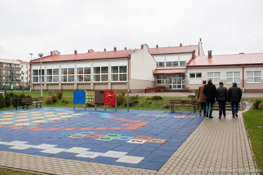 Remont sali gimnastycznej prowadzony jest w Publicznej Szkole Podstawowej numer 4 przy ulicy Wyścigowej w Radomiu