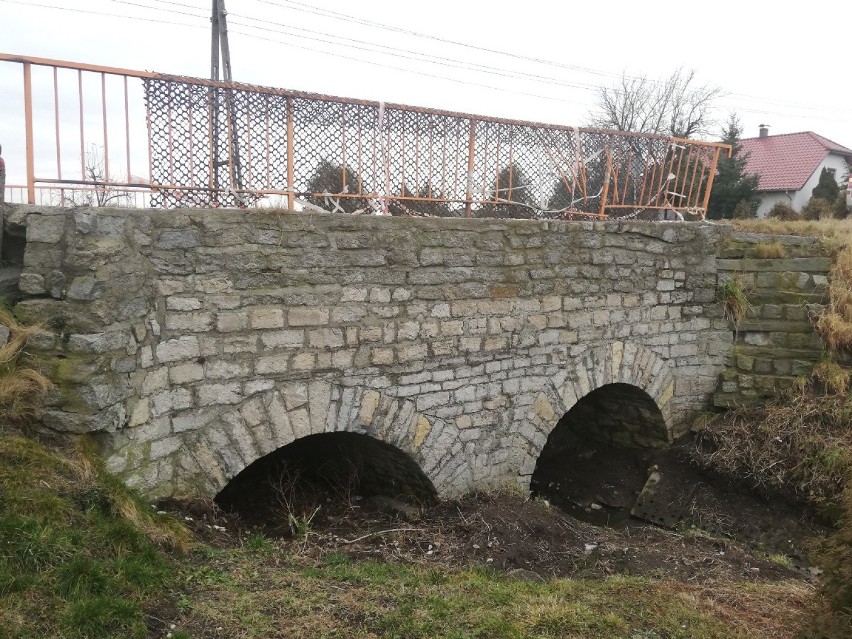 Most na drodze wojewódzkiej 416 w Kórnicy zostanie rozebrany. Jest w fatalnym stanie technicznym