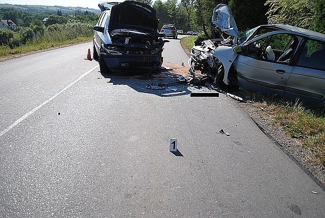 Wypadek w Gliniku Średnim. Ze wstępnych ustaleń  wynika, że...