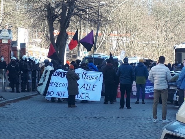 W sobotę (12 lutego) doszło do zamieszek w Krośnie Odrzańskim pod siedzibą Nadodrzańskiego Oddziału Straży Granicznej.