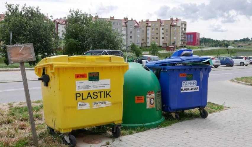 Krótki przewodnik o tym, jak poprawnie wyrzucać śmieci