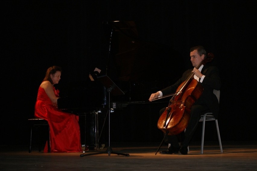 Elżbieta Dedek (fortepian), Paulina Czech (flet), Marcin...