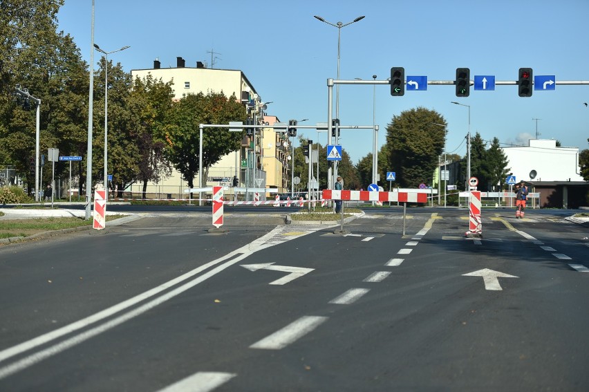 Aleje Jana Pawła II w niedzielę częściowo nieprzejezdne. Drogowcy gonią czas. Od wtorku kolejne utrudnienia [ZDJĘCIA]