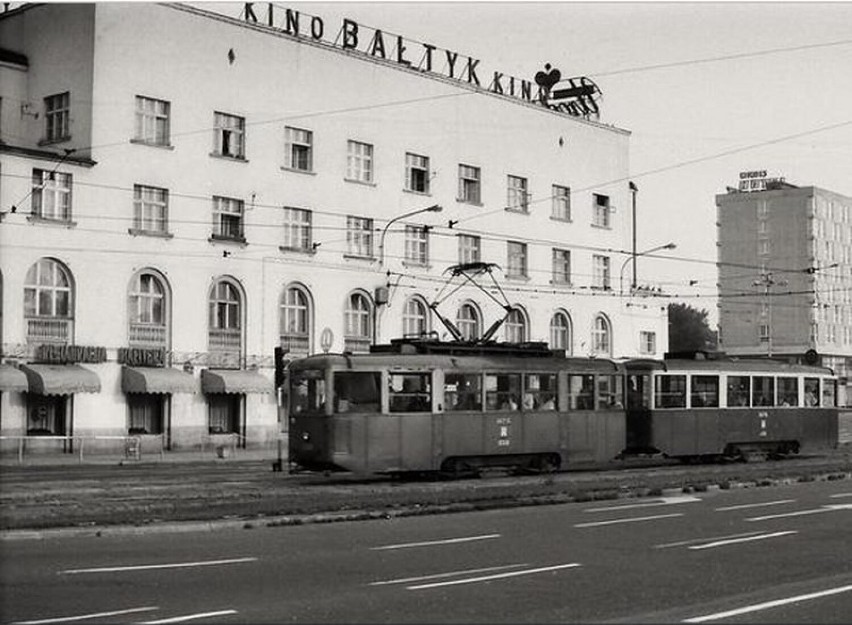 Otworzono je 8 lipca 1929 r. Mogło pomieścić 1000 widzów....