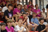 Turniej koszykówki w Gnieźnie. Na hali M. Łopatki zmierzyli się polscy i zagraniczni trenerzy