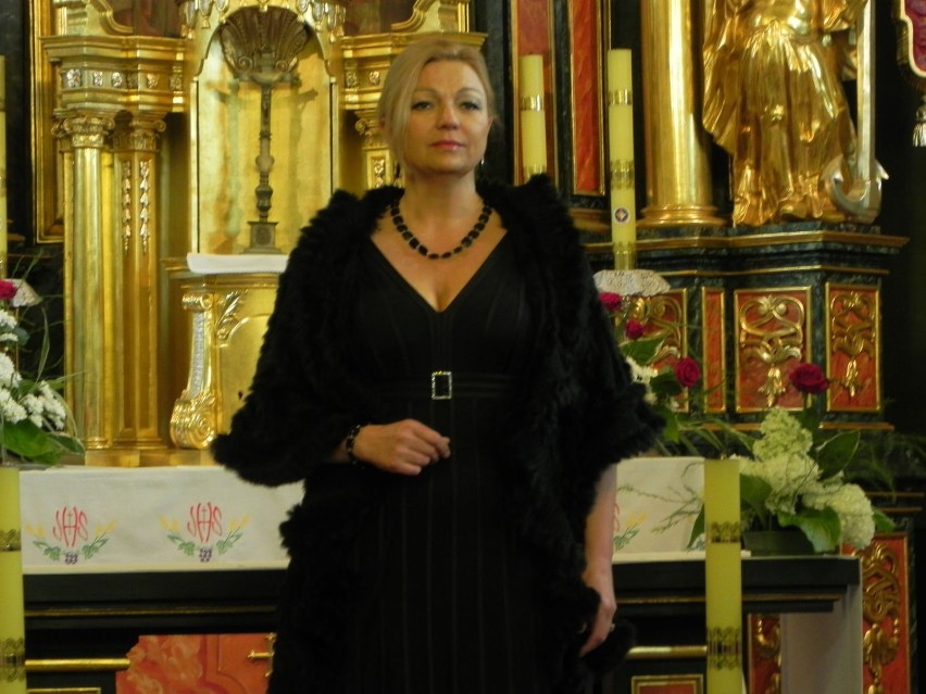 Małgorzata Walewska podczas koncertu w Glinianach.
