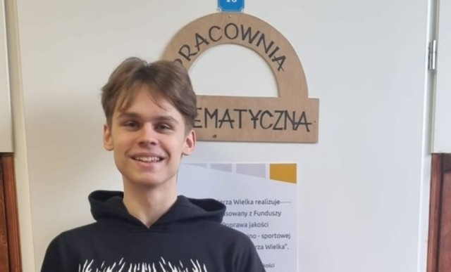 Mikołaj Marzec jest podwójnym finalistą Wojewódzkich Konkursów Przedmiotowych z Informatyki oraz Matematyki.